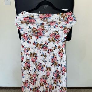 Floral strapless Romper
